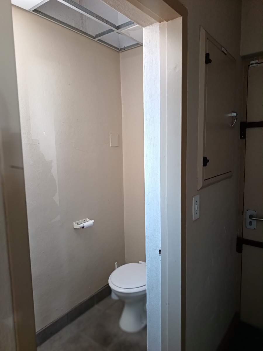 To Let commercial Property for Rent in Bo Oakdale Western Cape